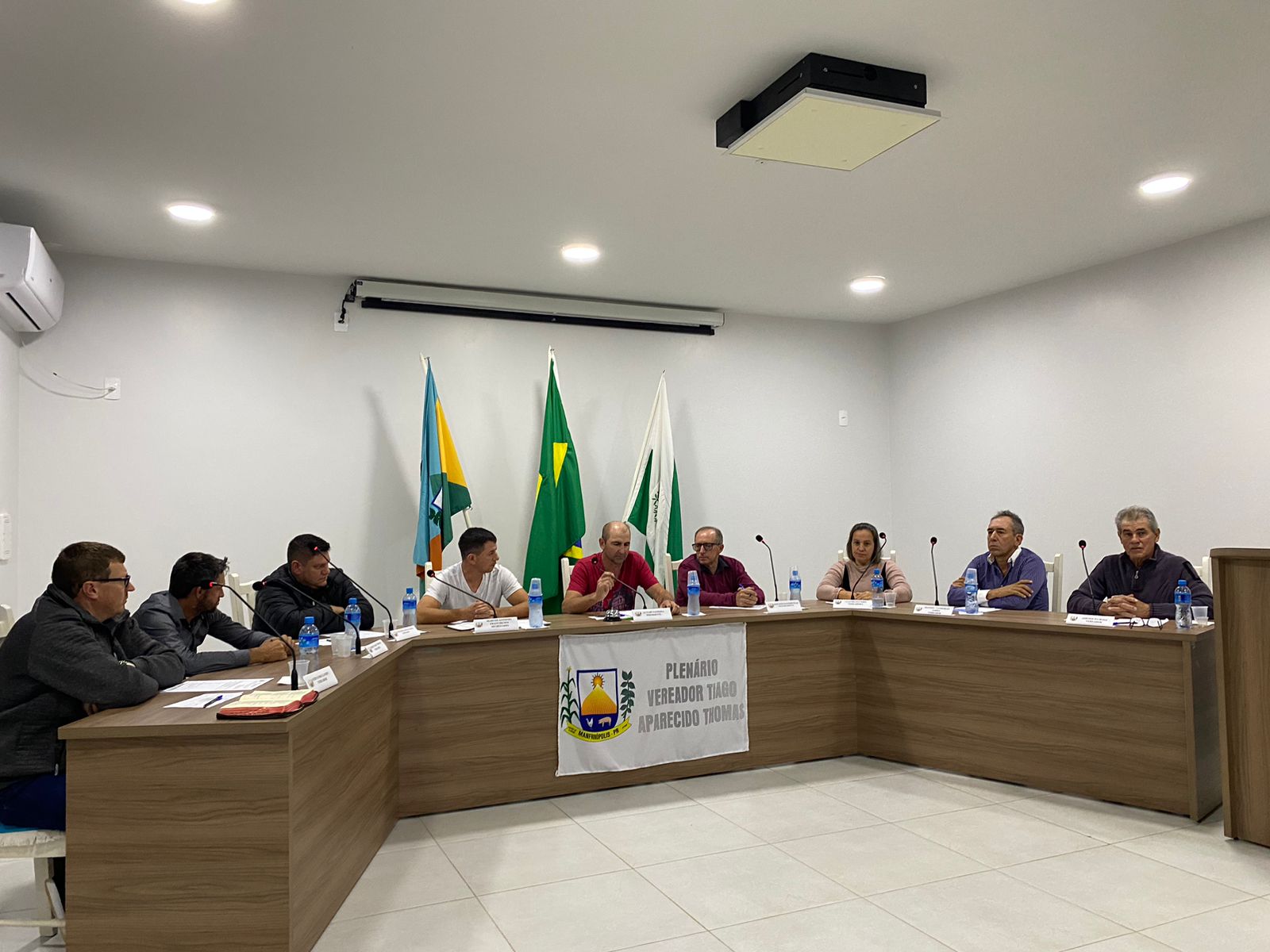 Projeto de Lei N°013/2023 aprovado que se tem a finalidade dê fornecer manutenção e reposição de peças, combustível e recapagens de pneus para o funcionamento das máquinas agrícolas cedidas as Associações e comunidades do interior.